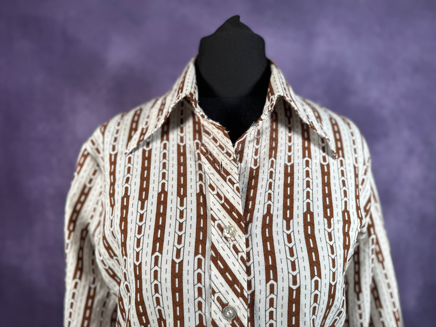 Vintage Ladies Dagger Collar White Brown Geo Pattern Shirt Button