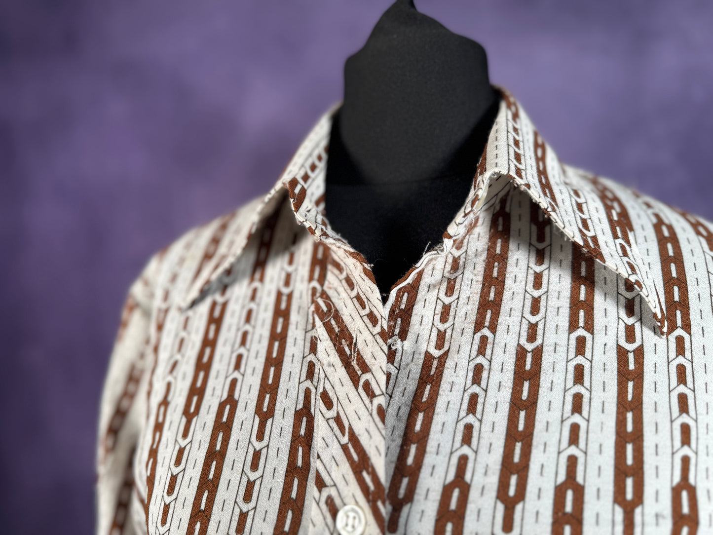 Vintage Ladies Dagger Collar White Brown Geo Pattern Shirt Button