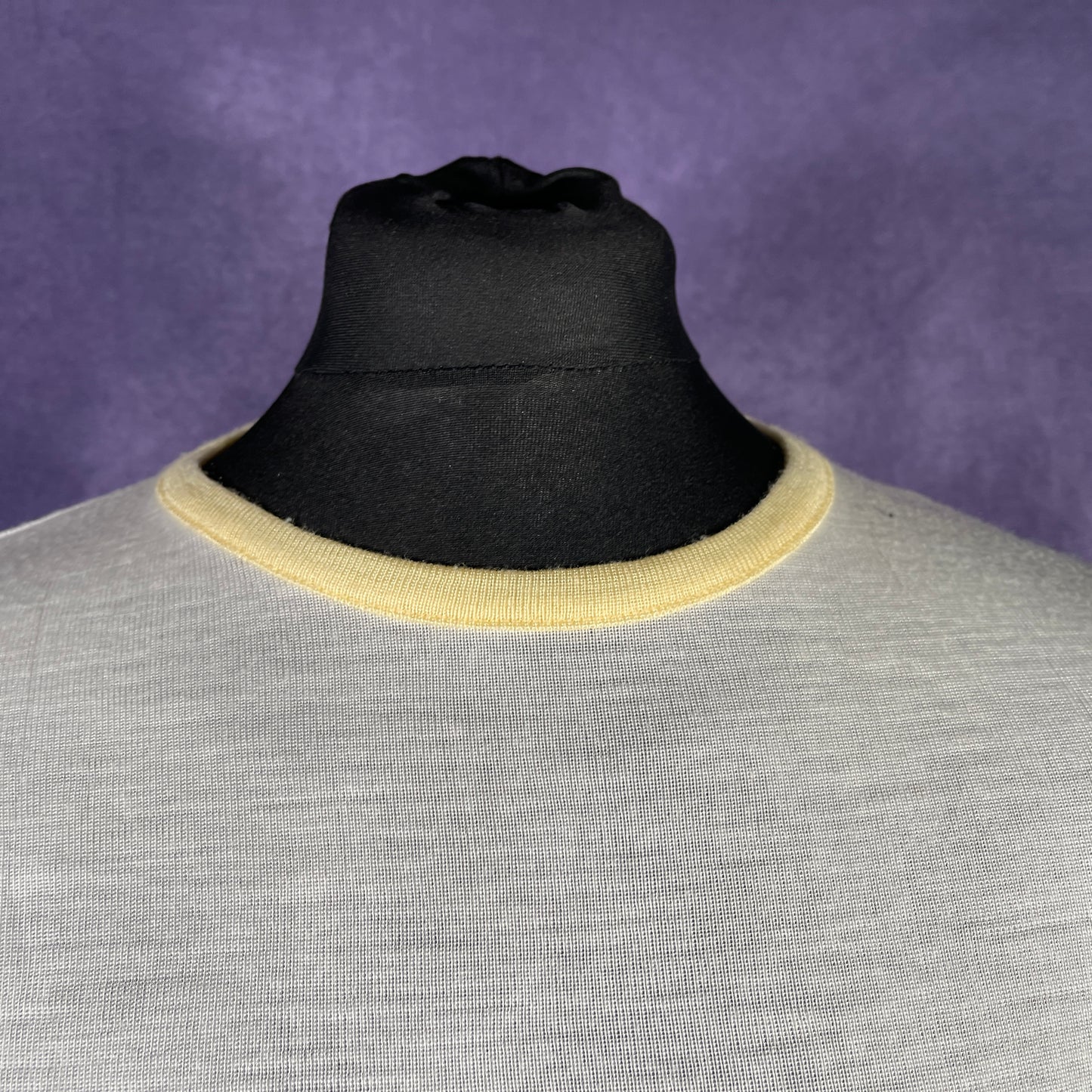 Vintage 1970s/80s Slim Fit Stretchy White Yellow Ring T-Shirt Mens XS