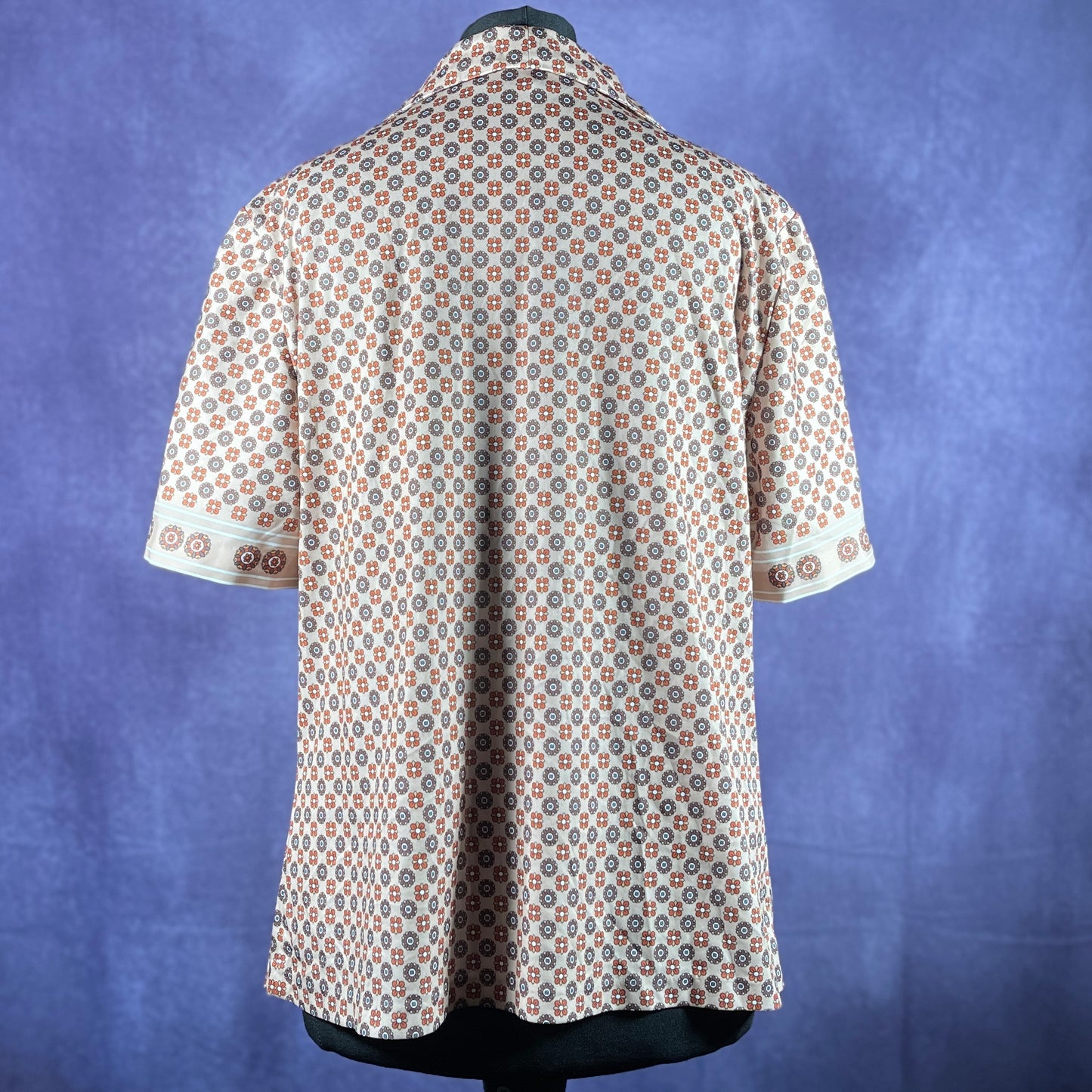 Vintage 1970s Womens Flower Shirt Beige Brown Short Sleeve Shirt