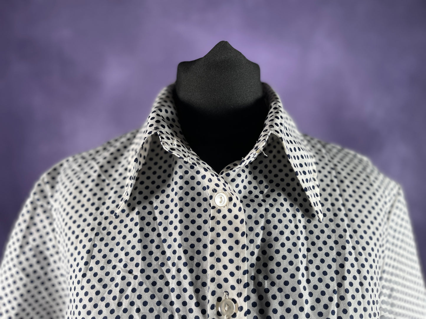 Vintage 1970s White Dark Blue Navy Polka Dot Short Sleeve Shirt
