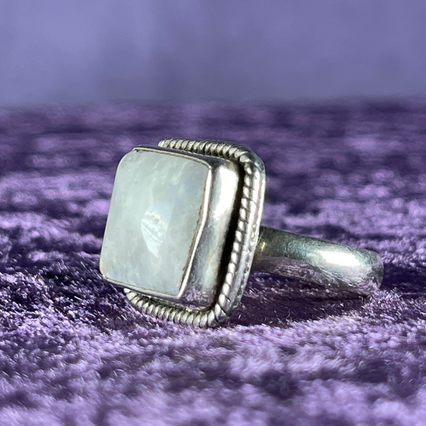 Vintage Sterling Silver 925 Medium Square Rope Frame Moonstone Size P.5 / 8