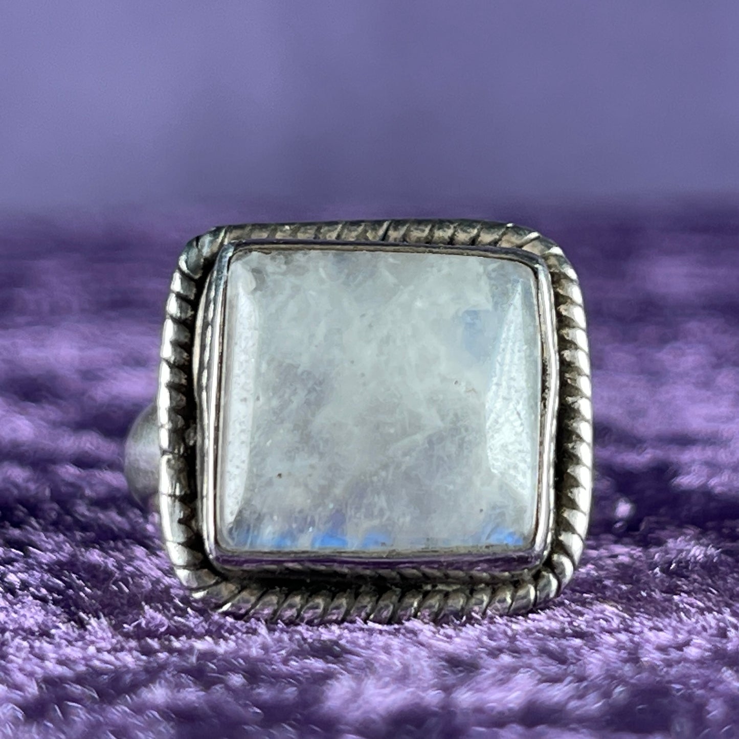 Vintage Sterling Silver 925 Medium Square Rope Frame Moonstone Size P.5 / 8