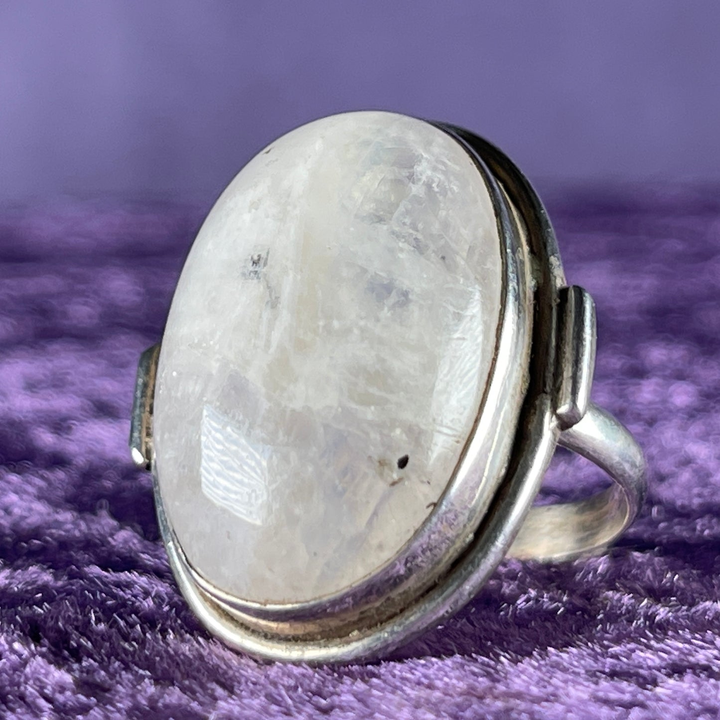 Vintage Sterling Silver 925 Large Oval Moonstone Ring Size R.5 / 8.75