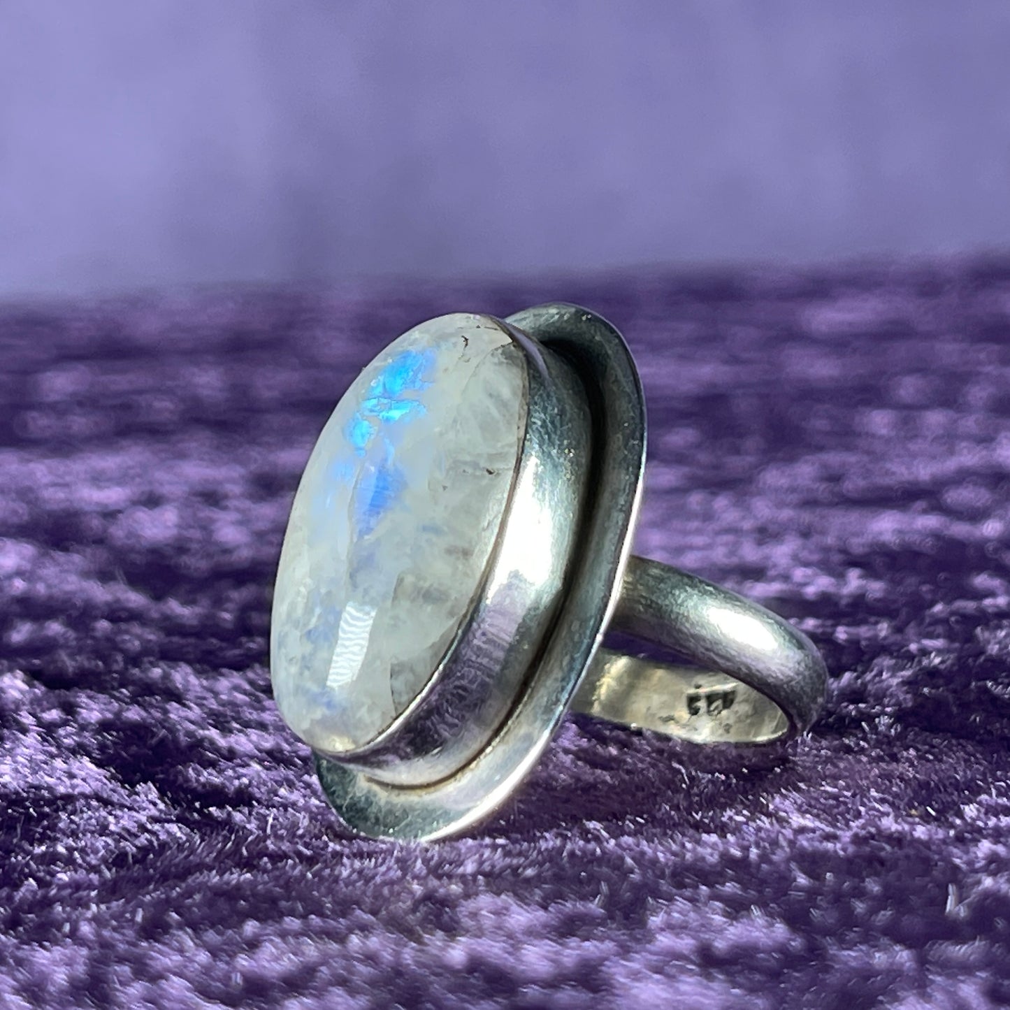 Vintage Sterling Silver 925 Large Oval Framed Moonstone Ring Size Q.5 / 8.25