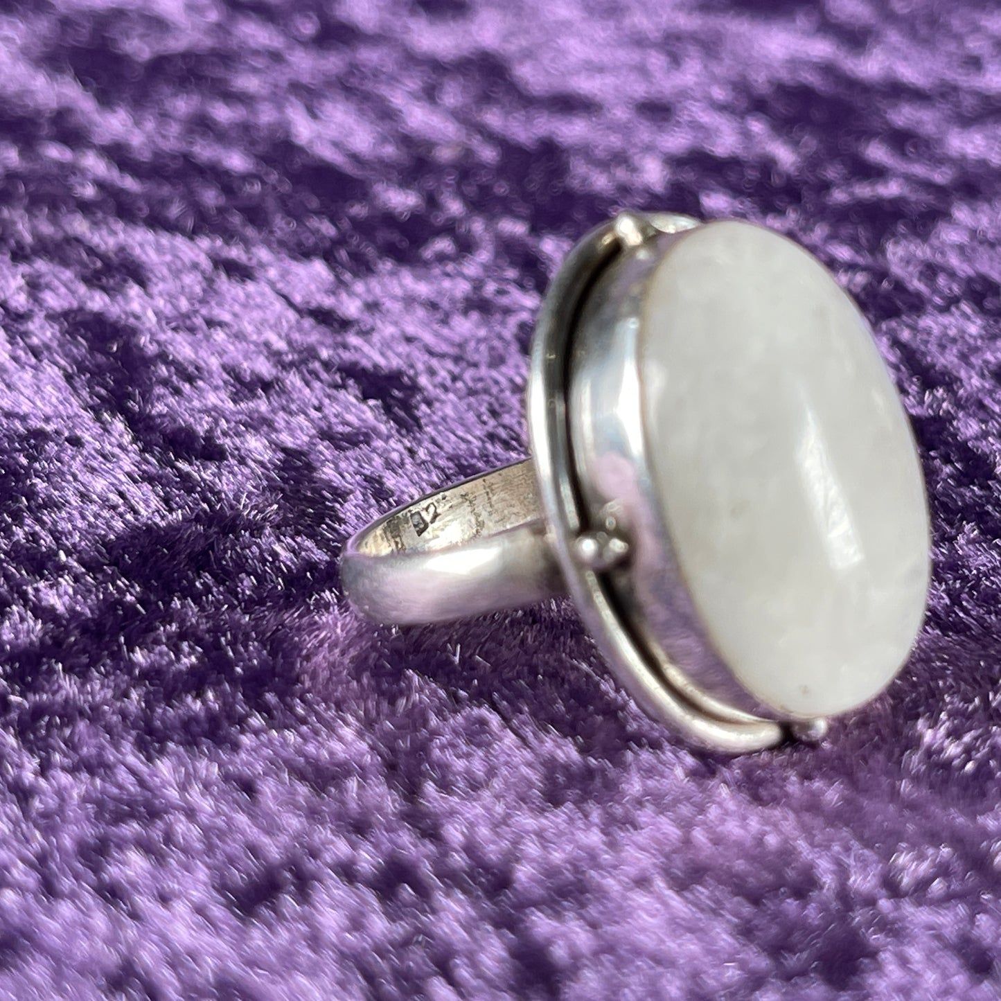 Vintage Sterling Silver 925 Large Oval Single Bead Ring Size R / 8