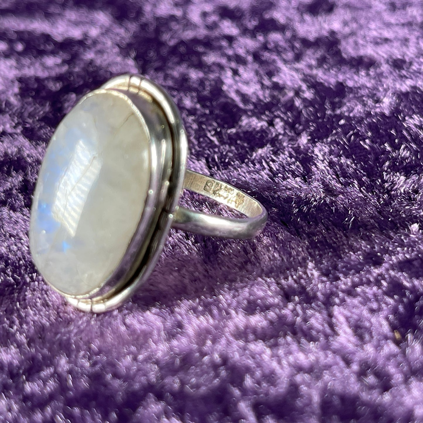 Vintage Sterling Silver 925 Thin Band Moonstone Ring Size S / 9