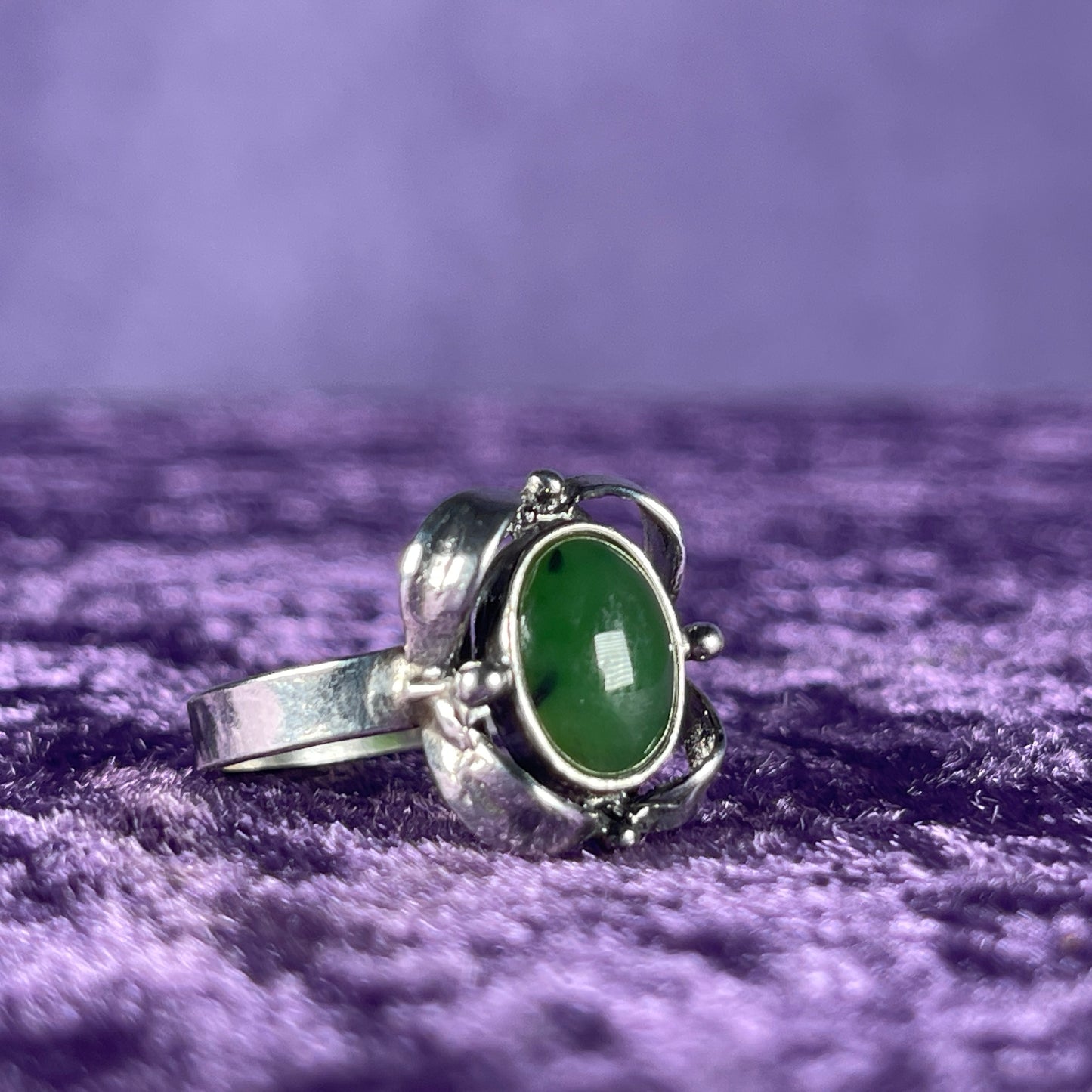 Native American Sterling Silver Green Stone Ring Size Q / 8.25