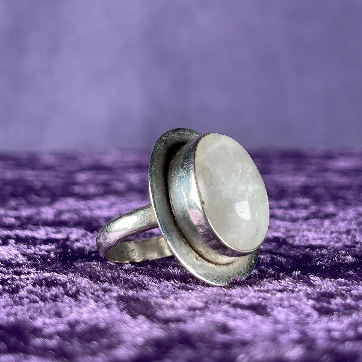 Vintage Sterling Silver 925 Framed Oval Moonstone Ring Size R / 8.75