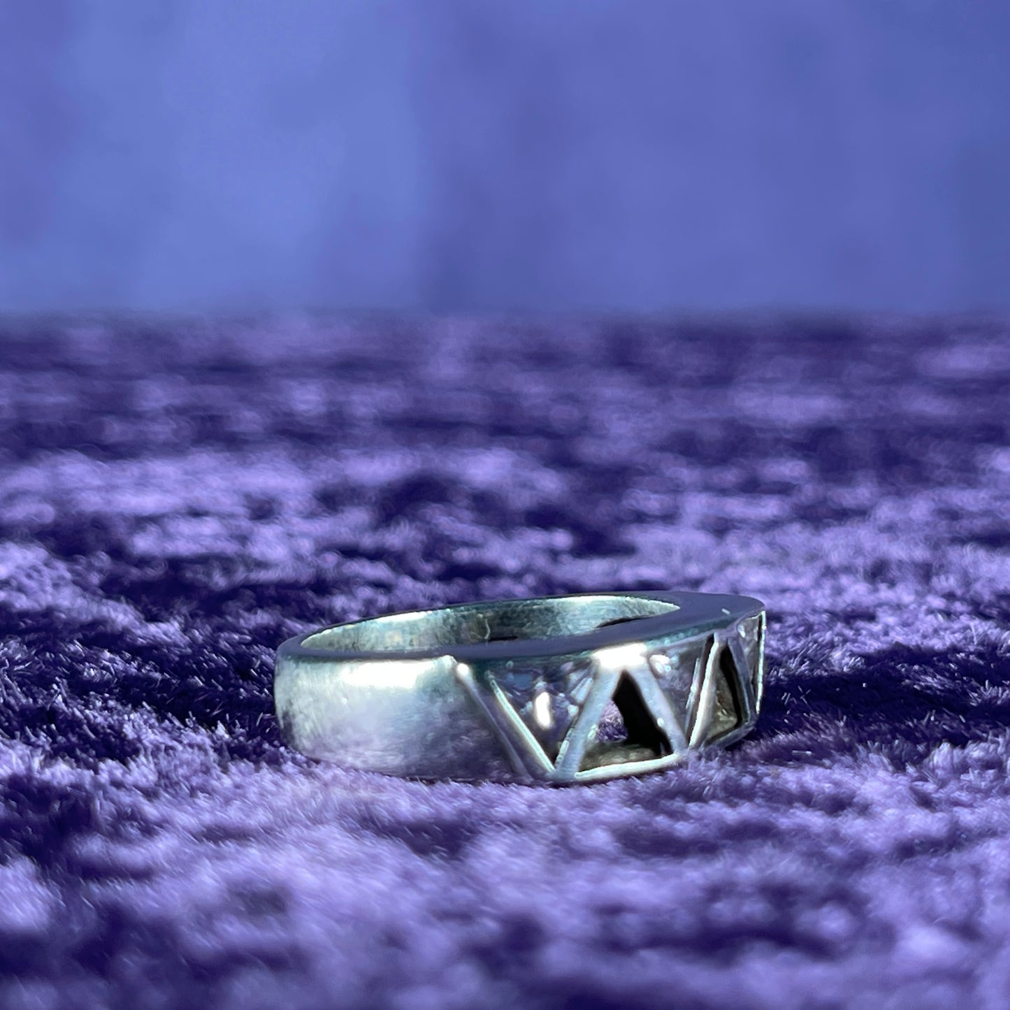 Vintage Sterling Silver 925 CZ Triangle Silver Ring Size N / 6.75