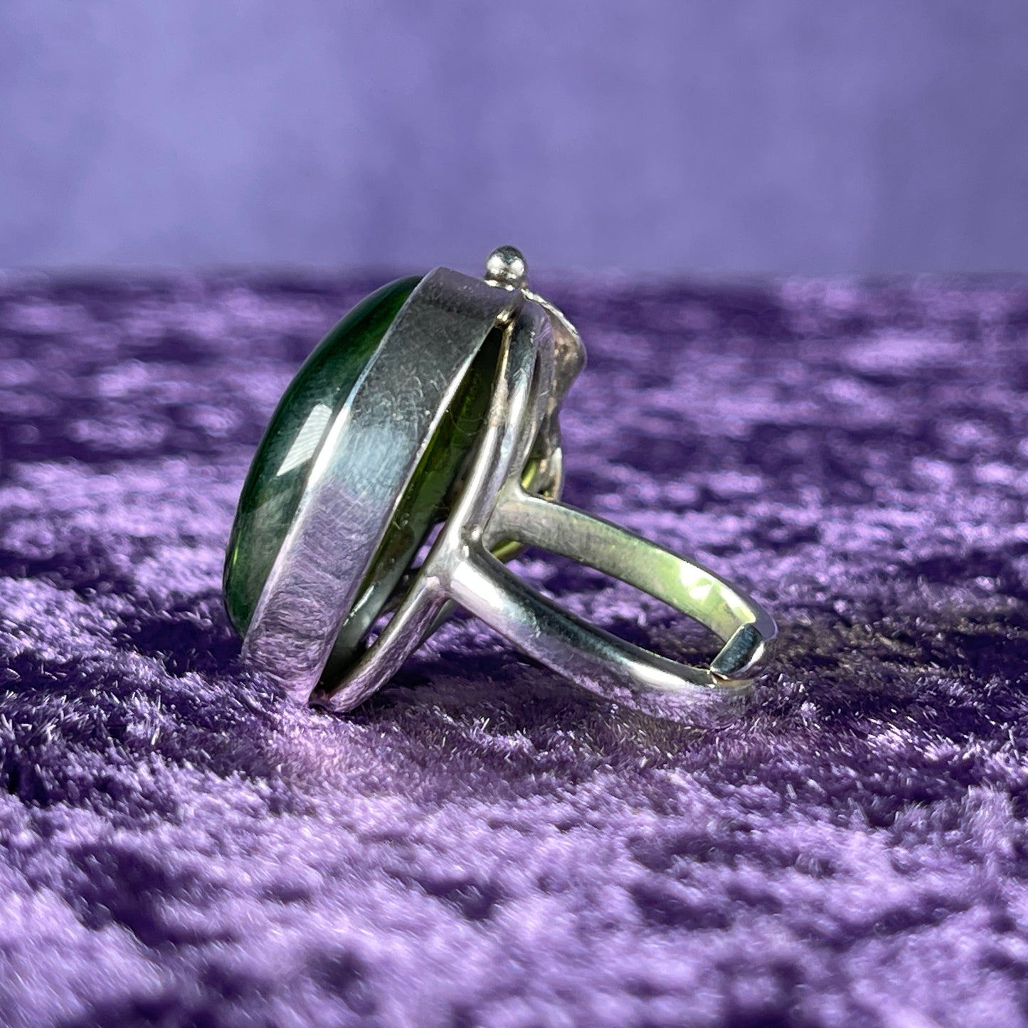 Vintage 925 Sterling Silver Flower with Green Stone Ring Size R / 8.5 Adjustable