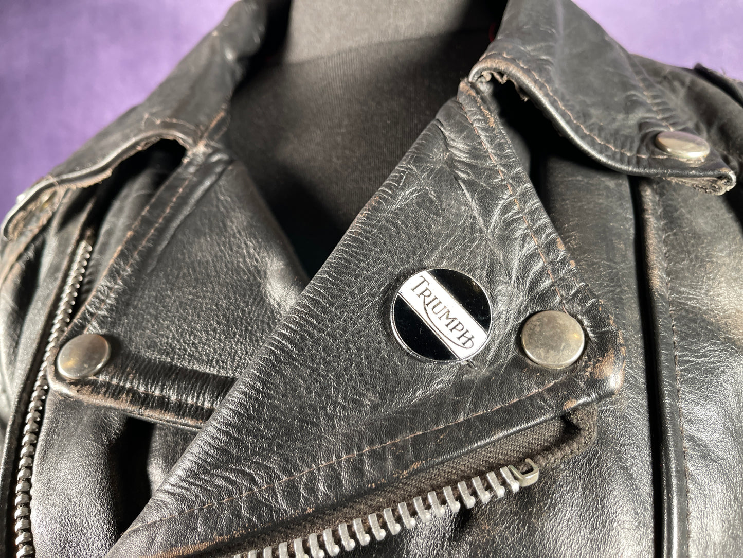 Vintage 1970s Mens Black Leather Biker Jacket Vintage Triumph Badge XS