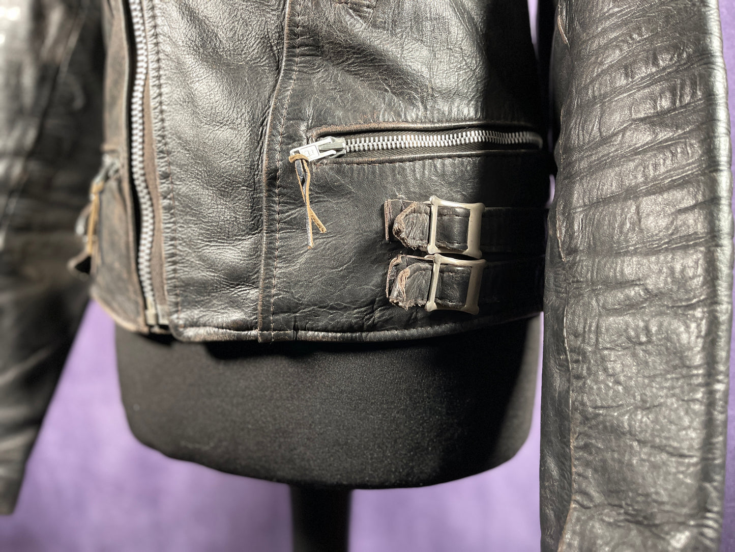 Vintage 1970s Mens Black Leather Biker Jacket Vintage Triumph Badge XS