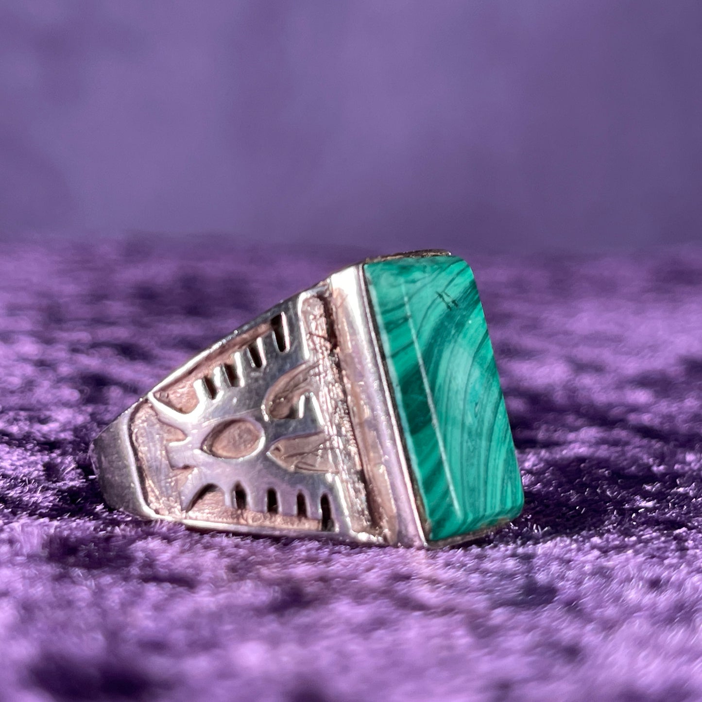 Vintage Native American Malachite Navajo Thunderbird Navajo 925 Silver Size T / 9.5