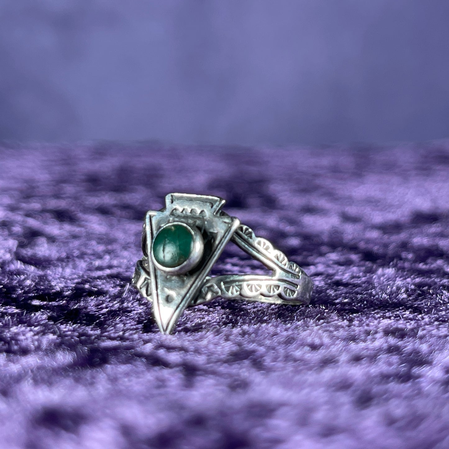 Vintage Navajo Arrow Head Green Stone Sterling Silver Ladies Ring Size L / 5.75 