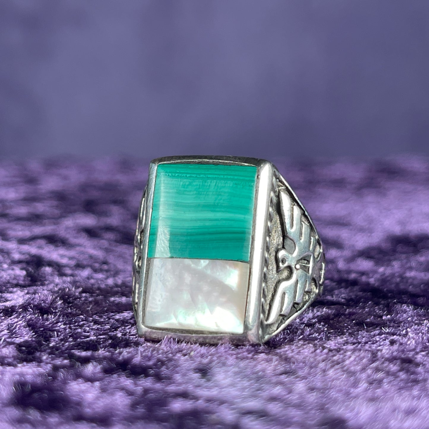 Vintage Native American Mother of Pearl & Malachite Thunderbird & Kachina Navajo 925 Silver Ring Size W.5 / 11.25