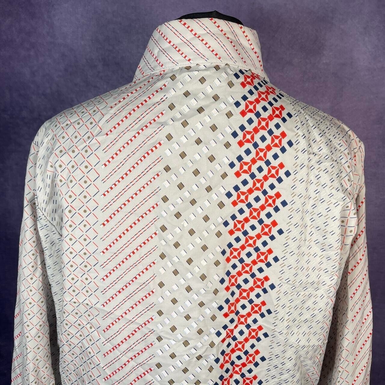 Vintage Ladies 1970s Dagger Collar Grey Red Blue Geo Pattern