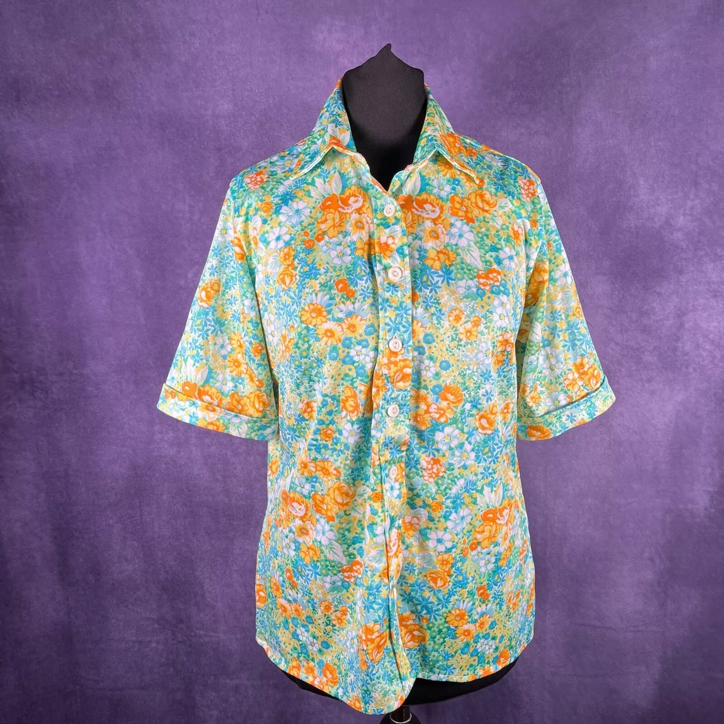 Vintage 1970s Summer Green Flower Button Shirt Ladies