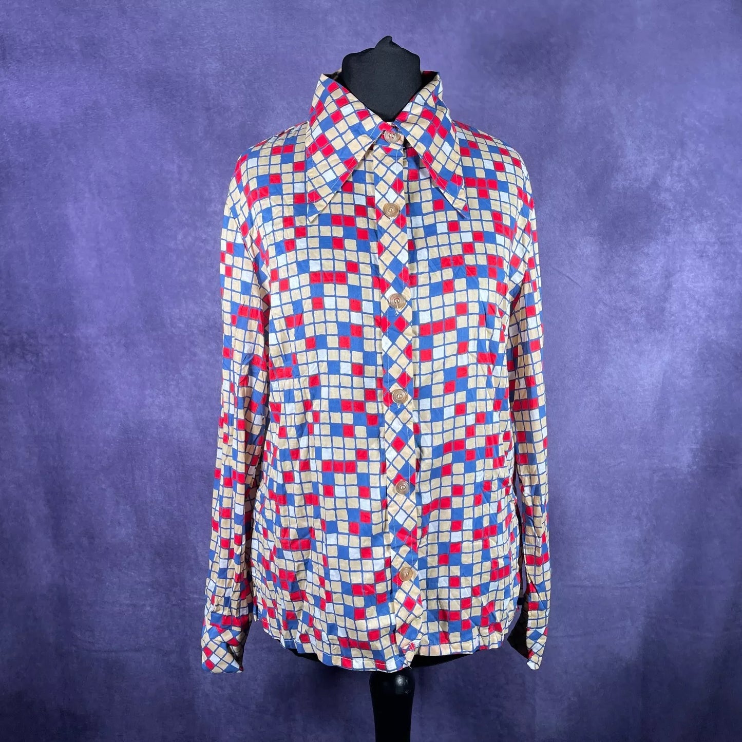 Vintage 1970s Red Cream Blue Square Pattern Dagger Collar Shirt