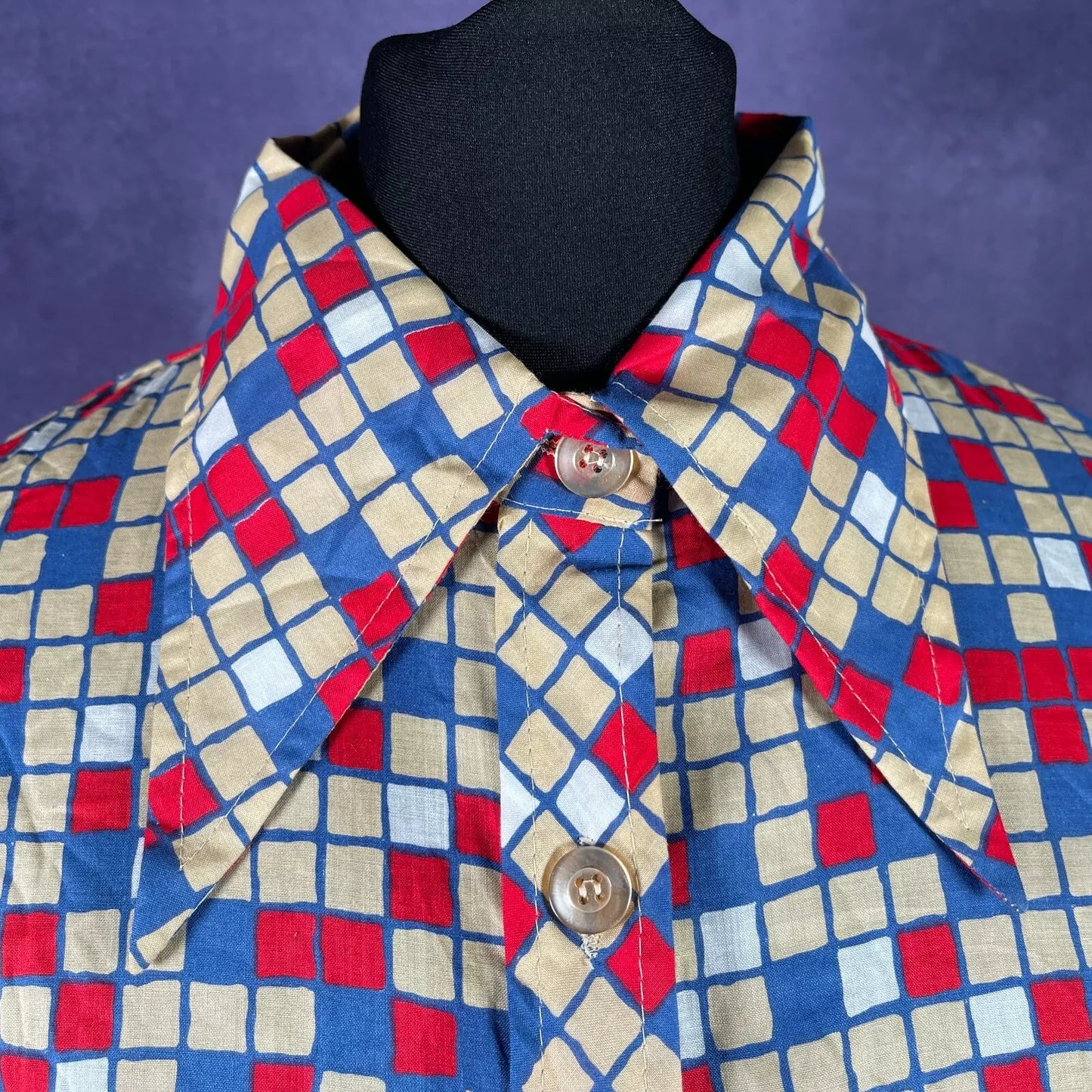 Vintage 1970s Red Cream Blue Square Pattern Dagger Collar Shirt