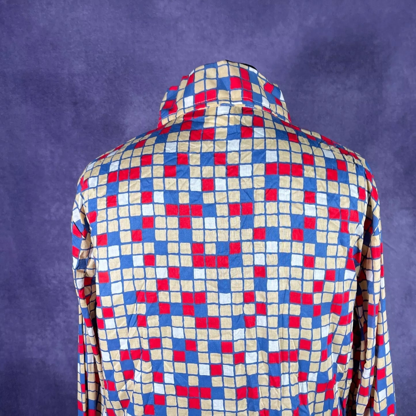 Vintage 1970s Red Cream Blue Square Pattern Dagger Collar Shirt