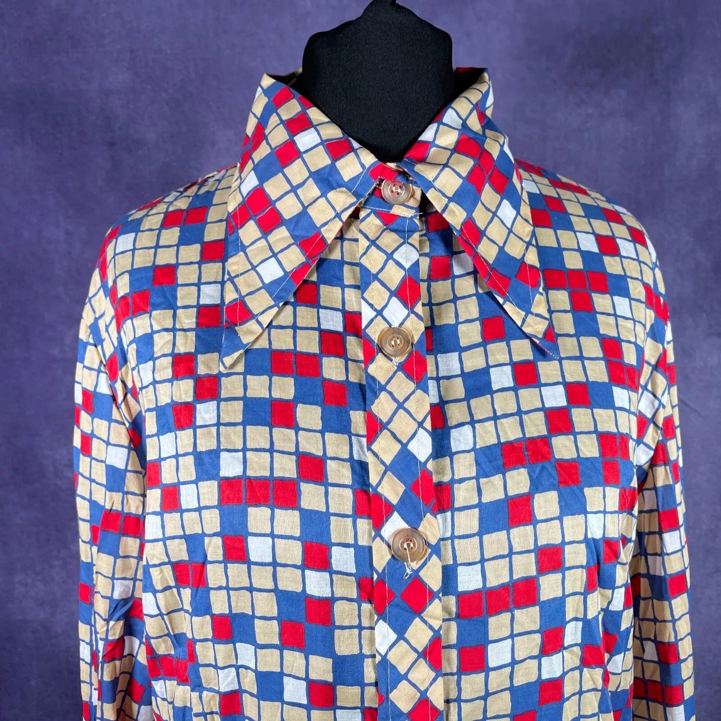 Vintage 1970s Red Cream Blue Square Pattern Dagger Collar Shirt