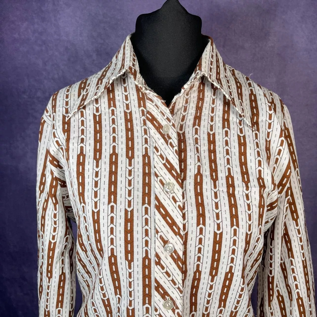 Vintage 1970s Dagger Collar Shirt Ladies White Brown Rope Size Large