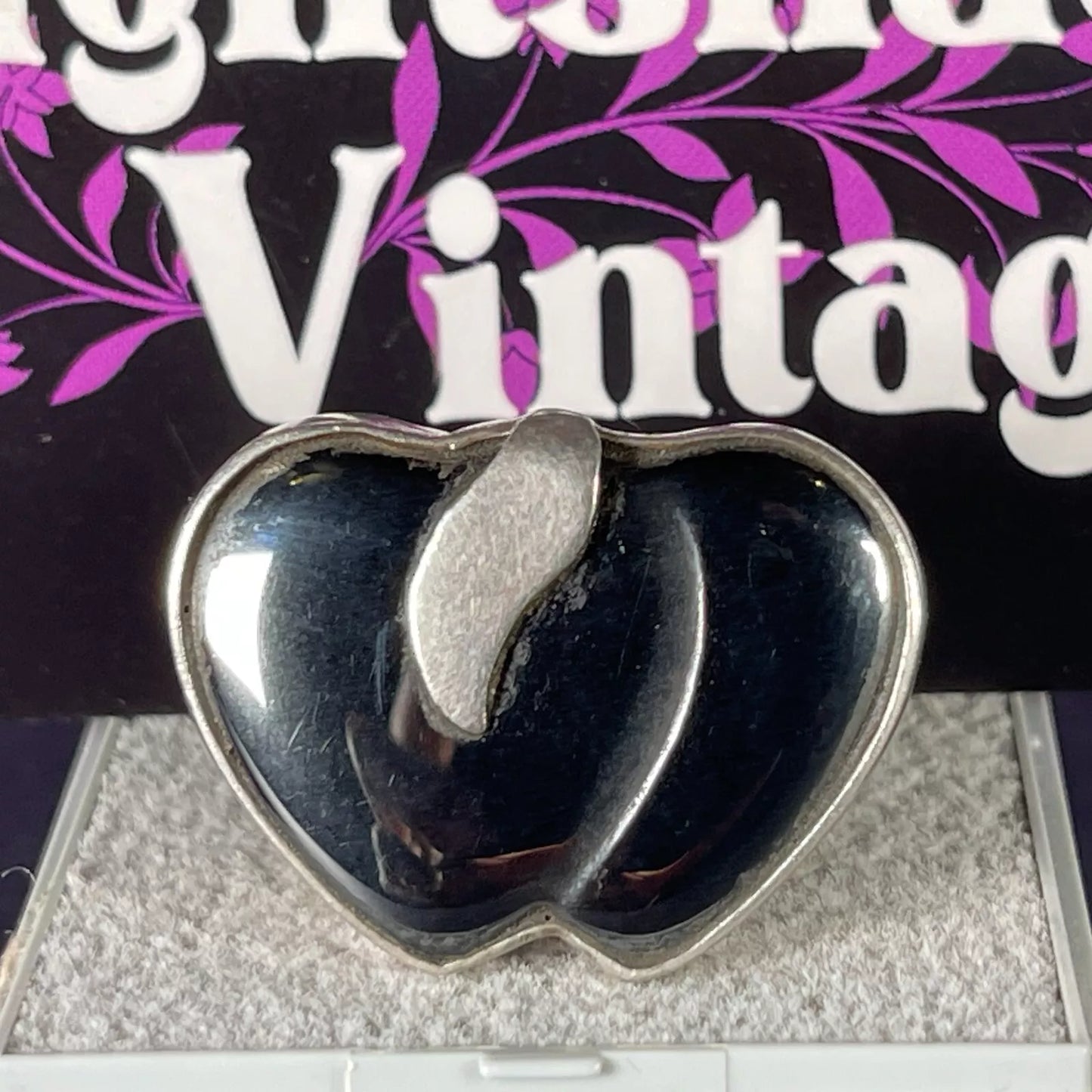 Vintage 1990s Onyx Double Heart SIlver Ring Size Q.5 / 8.25
