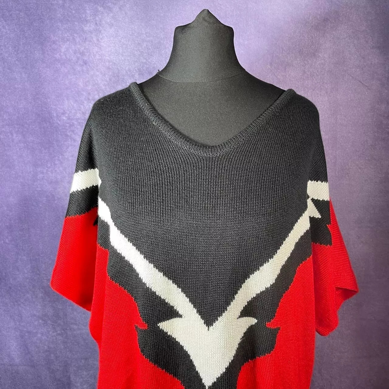 Vintage 1980s Thron Red Black White Sweater Size 16 Stranger Things Pop New Wave