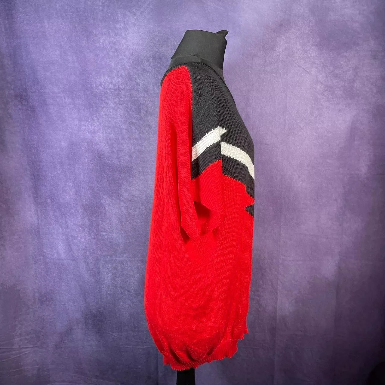 Vintage 1980s Thron Red Black White Sweater Size 16 Stranger Things Pop New Wave