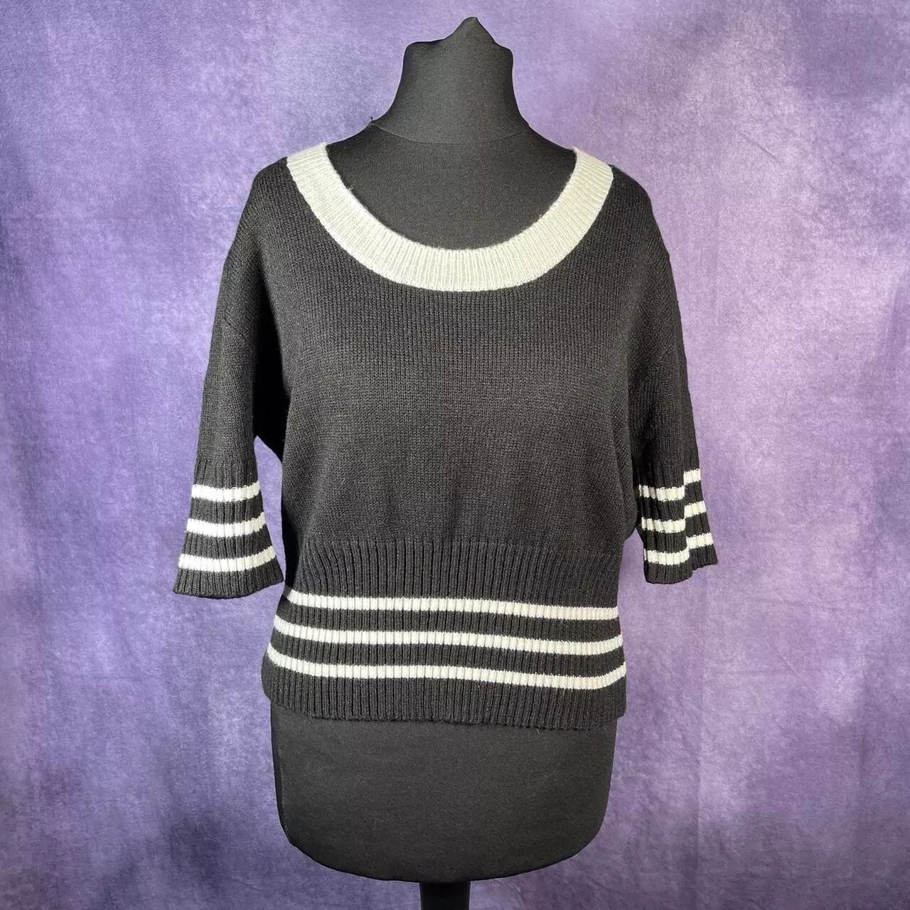 Vintage 1970's Ladies Black White Sweater Mod B-Girl Size 12/14