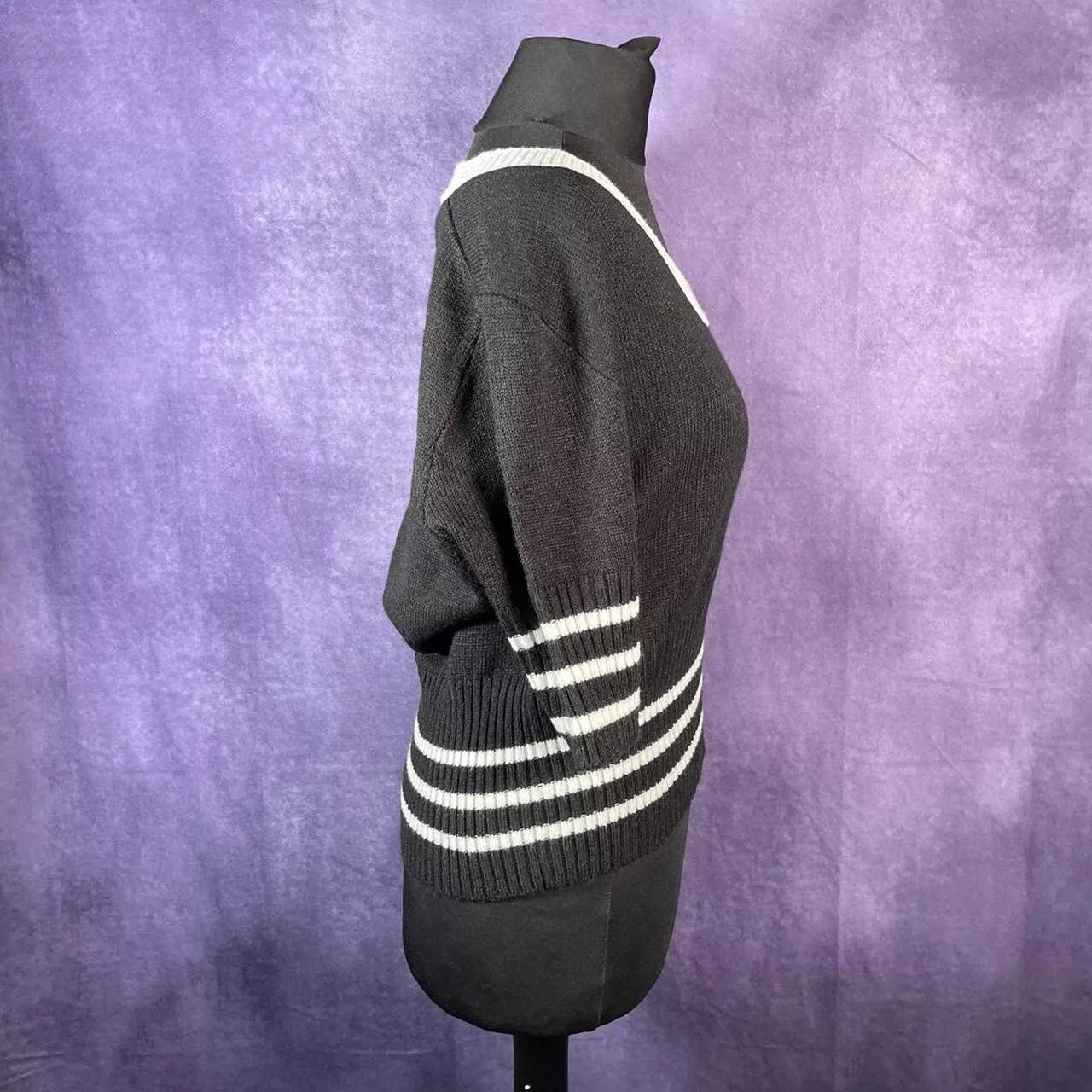 Vintage 1970's Ladies Black White Sweater Mod B-Girl Size 12/14