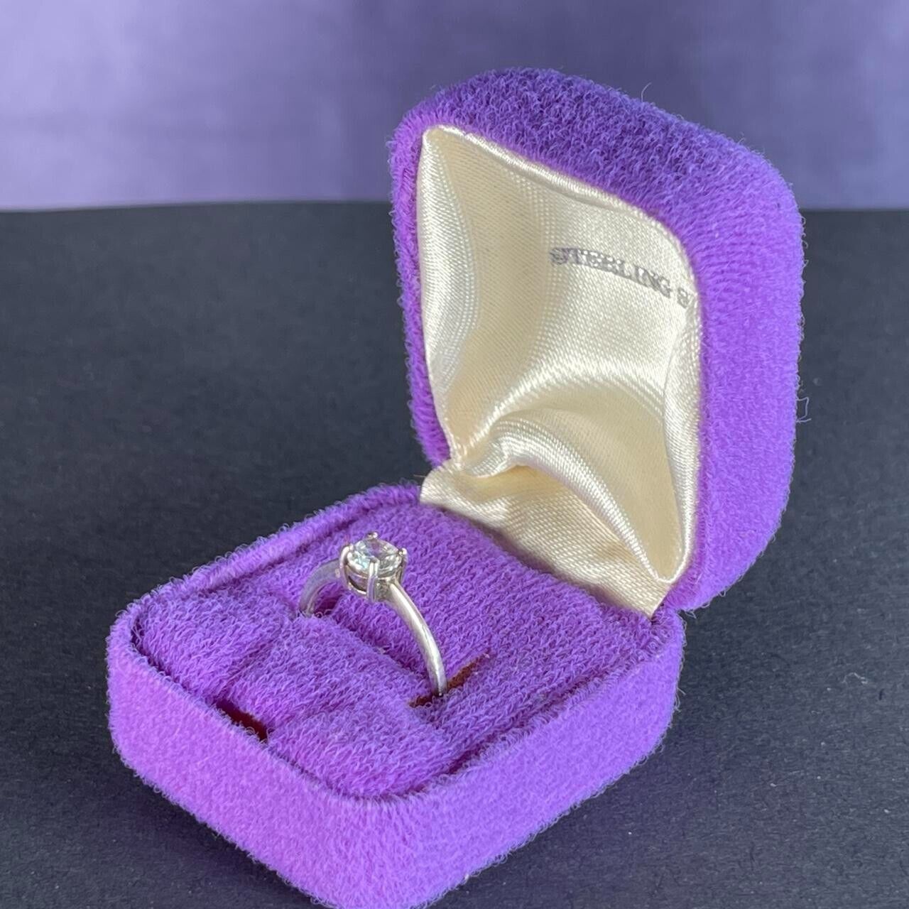 Vintage Sterling Silver 925 Band Zirconia Stone Ring