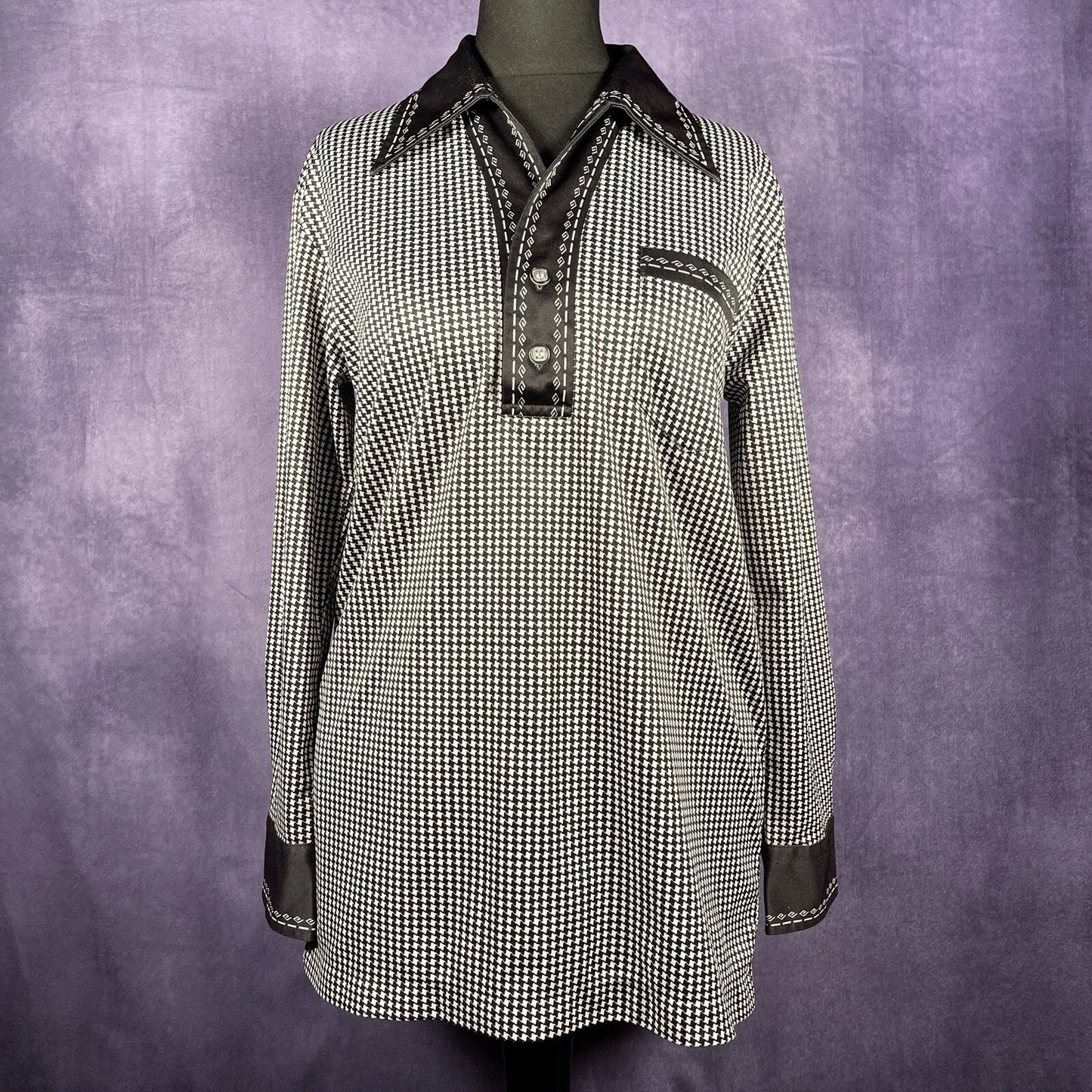 Vintage 70s Black White Mens Dogtooth Polo Dagger Collar Shirt Rockabilly