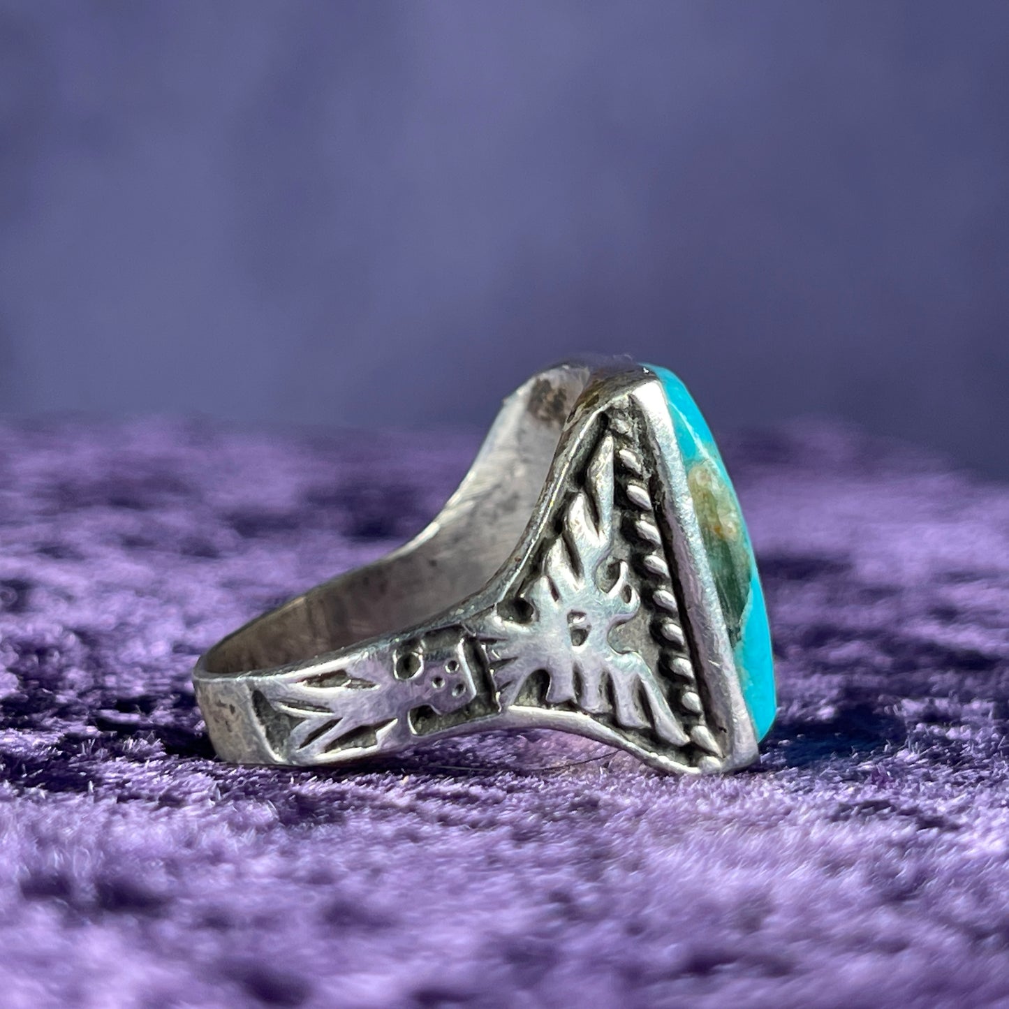 Vintage Native American Striated Turquoise Thunderbird &amp; Kachina Navajo 925 Silver Ring Size X.5 / 11.75