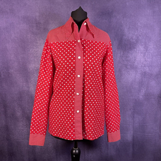 Vintage Women’s  70s Button Up Dagger Collar Shirt