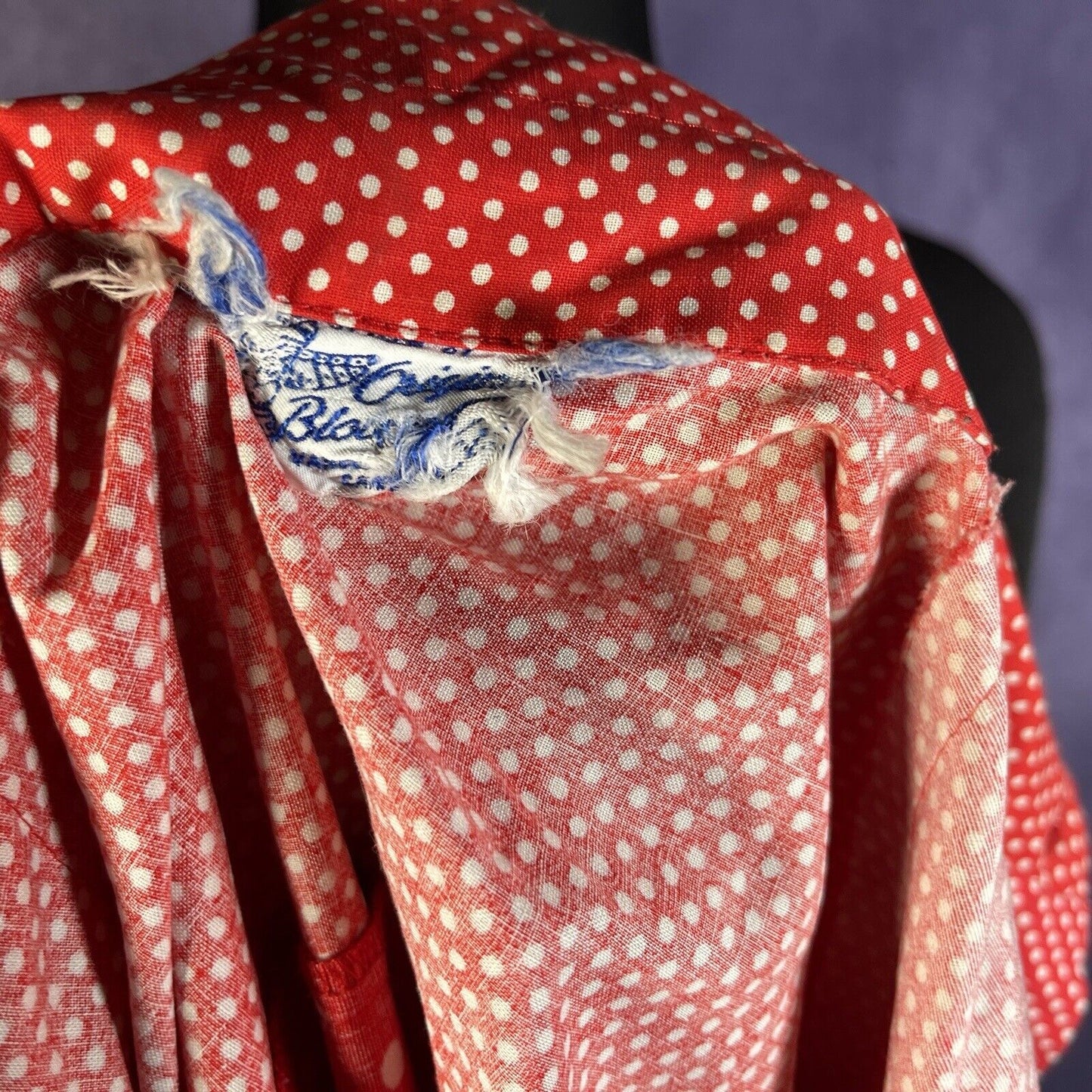 Vintage Women’s  70s Button Up Dagger Collar Shirt