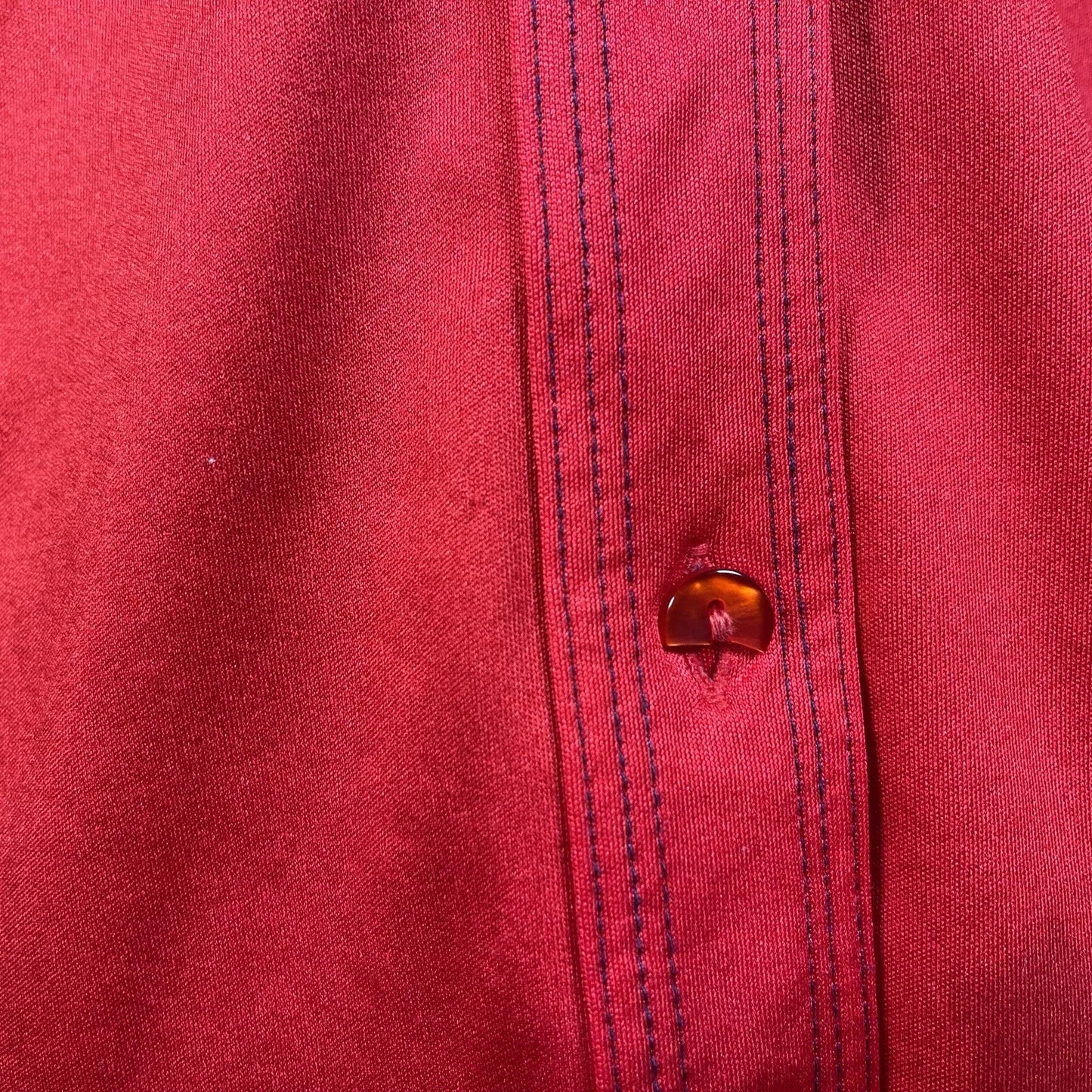 1970S  Vintage Womens Dagger Collar Button Up Shirt