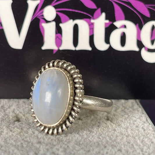 Vintage Solid Sterling Silver Oval Moonstone Ring
